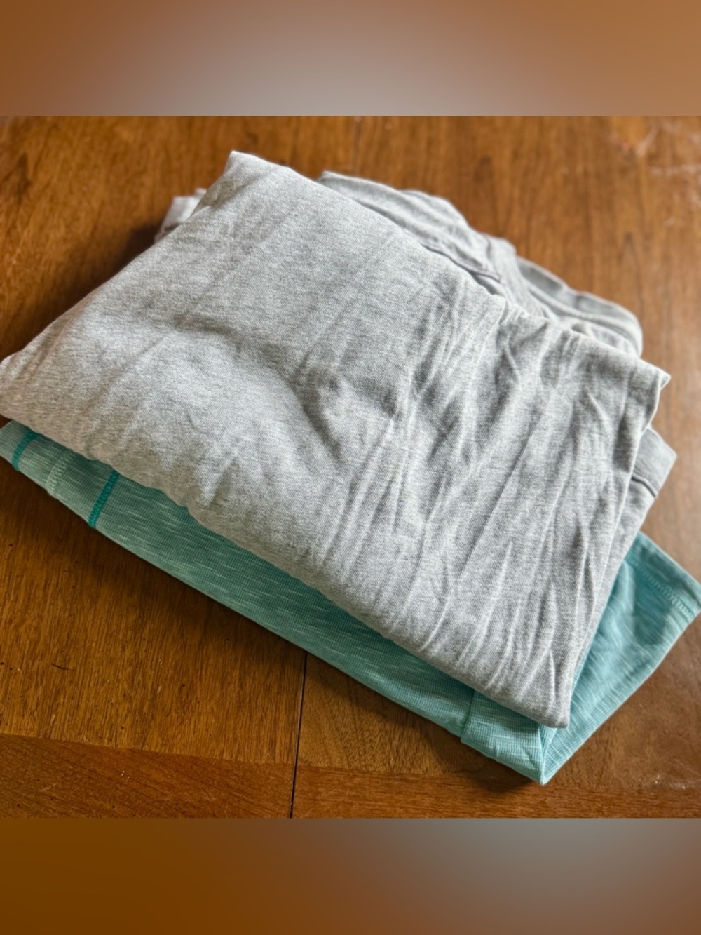 Pack of 2 Tommy Bahama Men’s Shirts